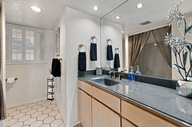 3024 W DESERT COVE Avenue, Phoenix, AZ 85029