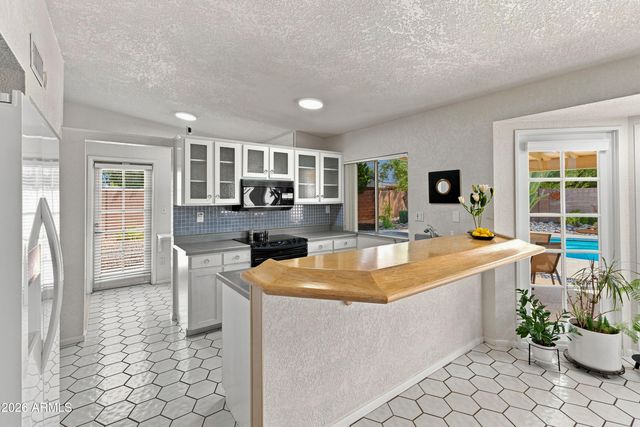 3024 W DESERT COVE Avenue, Phoenix, AZ 85029