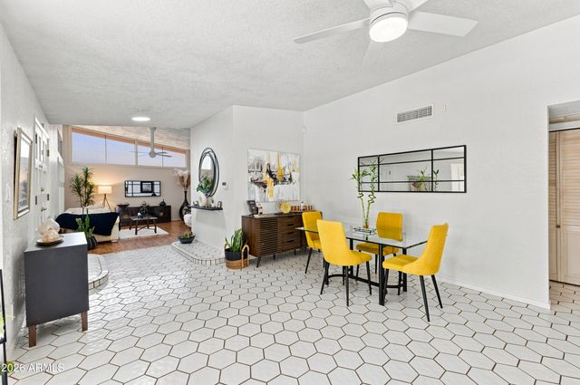 3024 W DESERT COVE Avenue, Phoenix, AZ 85029