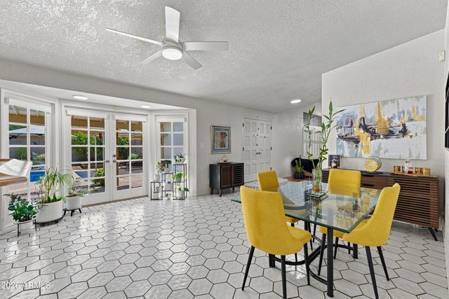 3024 W DESERT COVE Avenue, Phoenix, AZ 85029