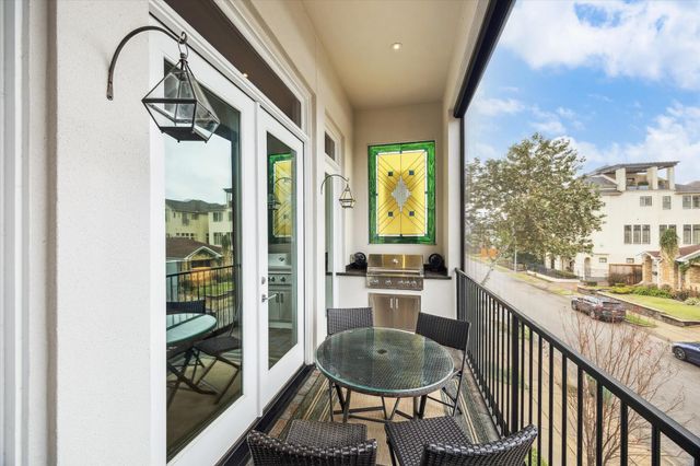 301 W Polk Street, Houston, TX 77019