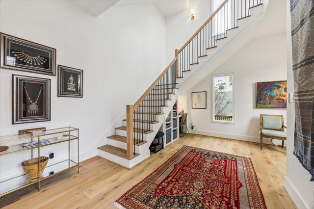 301 W Polk Street, Houston, TX 77019