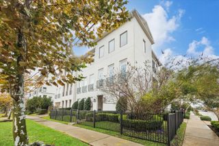 301 W Polk Street, Houston, TX 77019