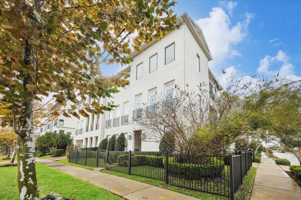 301 W Polk Street, Houston, TX 77019