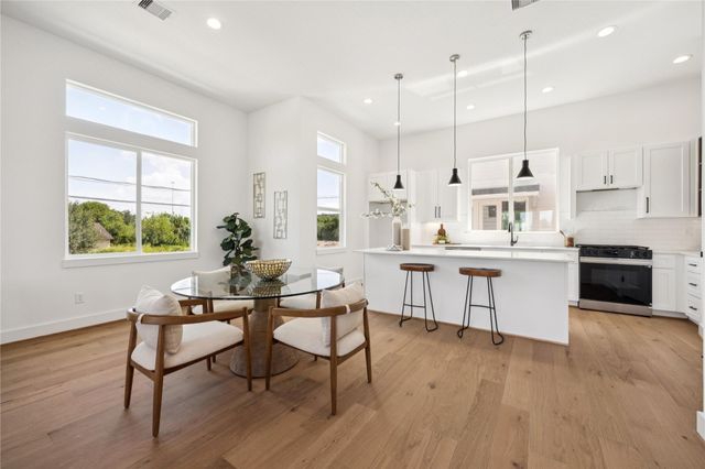 2806 Mills Street, Houston, TX 77026