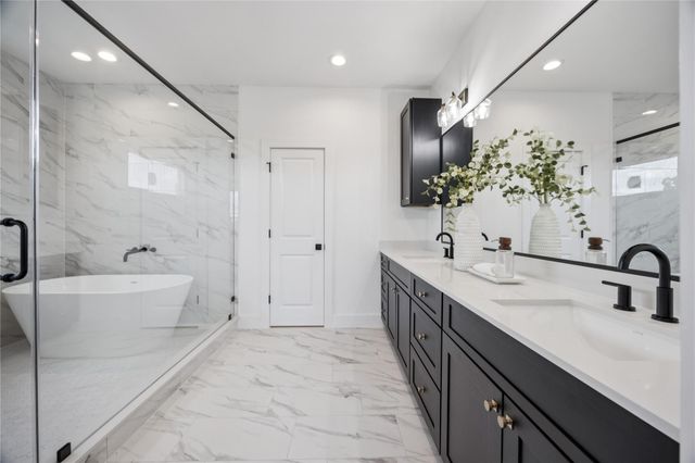 2806 Mills Street, Houston, TX 77026