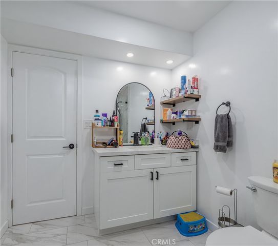 2803 S Fairview C, Santa Ana, CA 92704