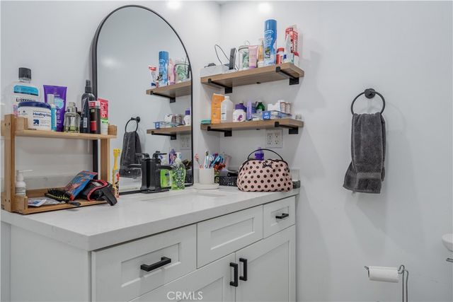 2803 S Fairview C, Santa Ana, CA 92704