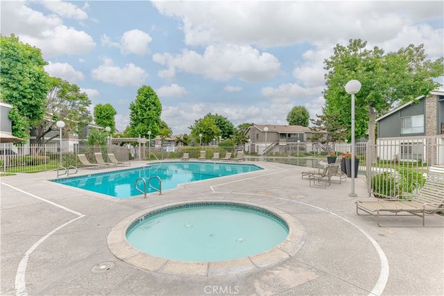 2803 S Fairview C, Santa Ana, CA 92704
