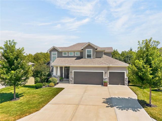8425 Laramie Street, De Soto, KS 66018