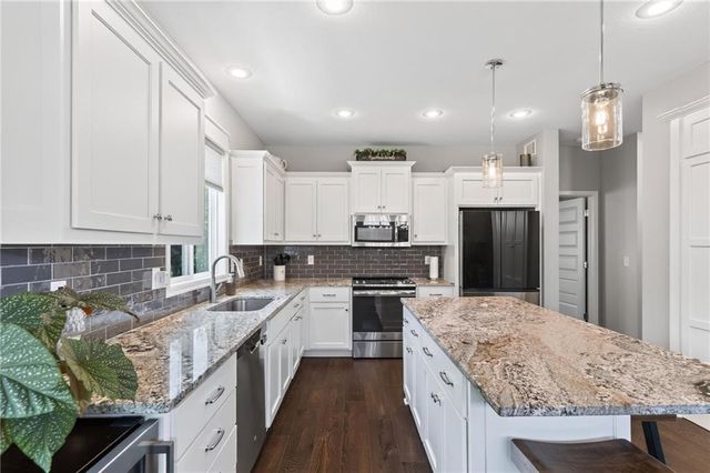 8425 Laramie Street, De Soto, KS 66018
