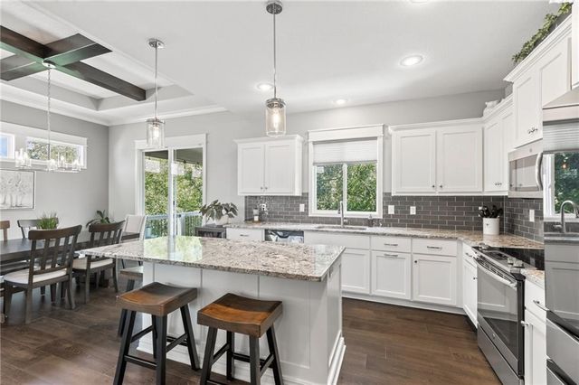 8425 Laramie Street, De Soto, KS 66018