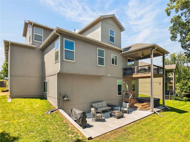 8425 Laramie Street, De Soto, KS 66018