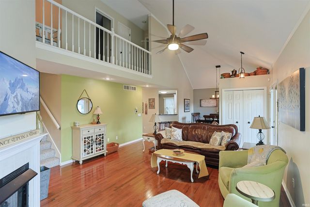 1353 Bridge Water Way Drive D 7, Mishawaka, IN 46545