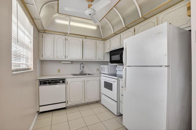 116 Preston C, Boca Raton, FL 33434