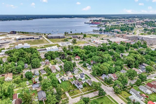 1451 Barclay Street, Muskegon, MI 49441