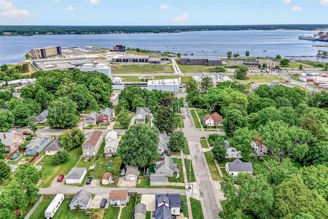 1451 Barclay Street, Muskegon, MI 49441