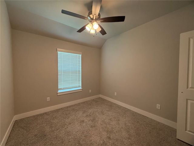 956 Sugar Pine Street, Tontitown, AR 72762