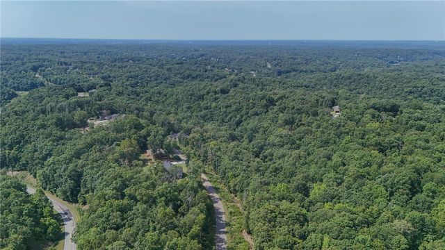 S Cheshnut Drive, Bella Vista, AR 72714