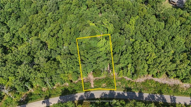 S Cheshnut Drive, Bella Vista, AR 72714