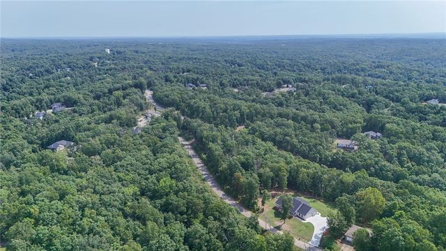 S Cheshnut Drive, Bella Vista, AR 72714