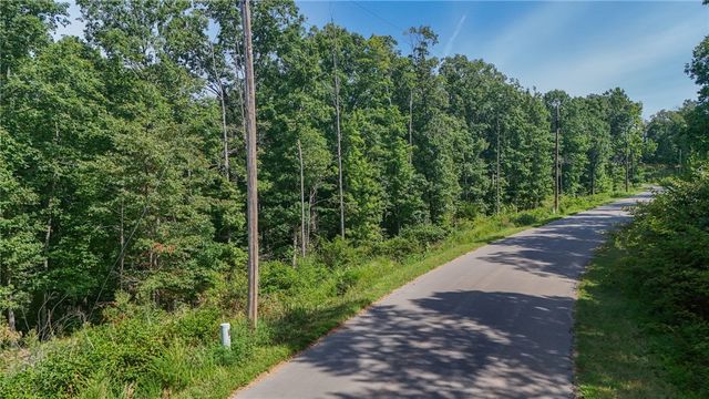 S Cheshnut Drive, Bella Vista, AR 72714