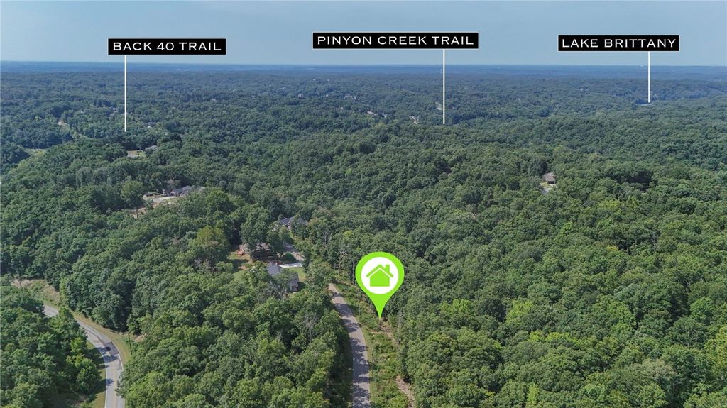 S Cheshnut Drive, Bella Vista, AR 72714