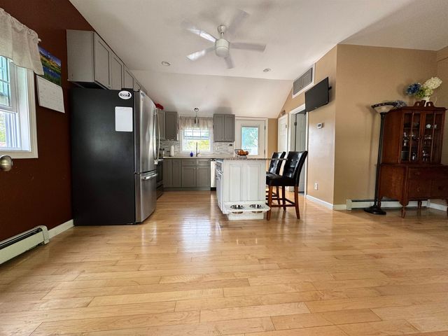 29 Lee Avenue, Manchester, NH 03109