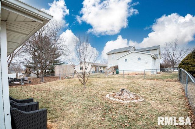 4521 W ROCKWELL Drive, Peoria, IL 61615