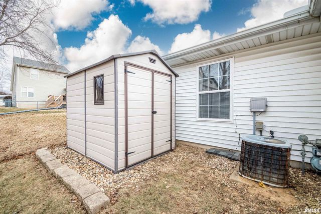 4521 W ROCKWELL Drive, Peoria, IL 61615