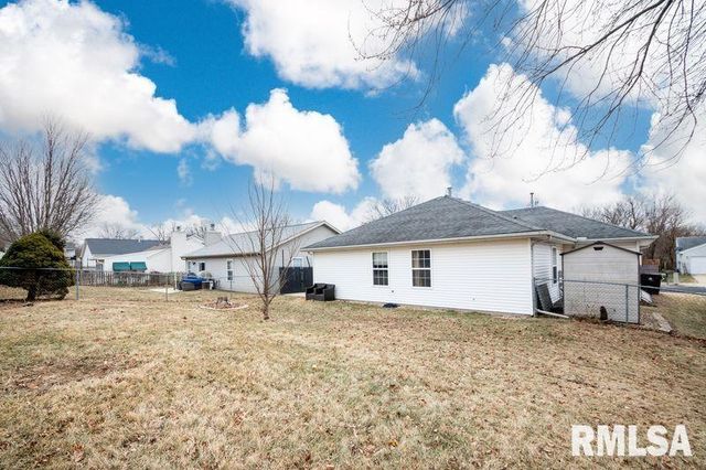 4521 W ROCKWELL Drive, Peoria, IL 61615