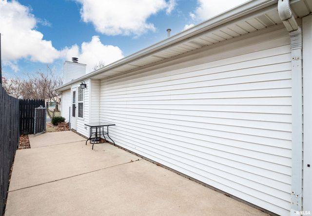 4521 W ROCKWELL Drive, Peoria, IL 61615