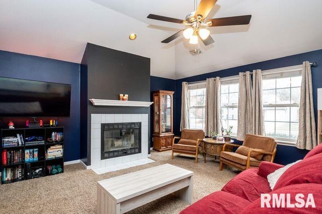 4521 W ROCKWELL Drive, Peoria, IL 61615