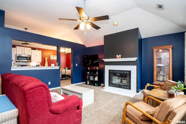 4521 W ROCKWELL Drive, Peoria, IL 61615