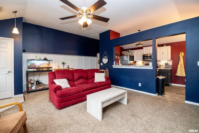 4521 W ROCKWELL Drive, Peoria, IL 61615