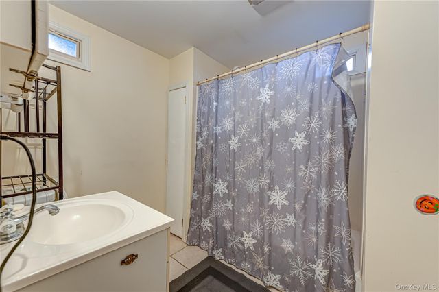 78 Cedar Oaks Avenue, Farmingville, NY 11738
