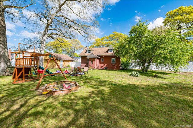 78 Cedar Oaks Avenue, Farmingville, NY 11738