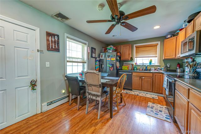 78 Cedar Oaks Avenue, Farmingville, NY 11738