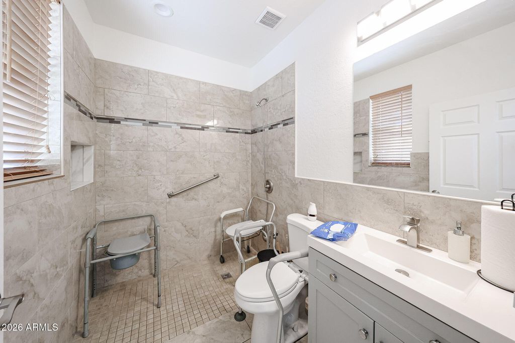8888 W Rosewood Hills, Peoria, AZ 85383 — photo 5