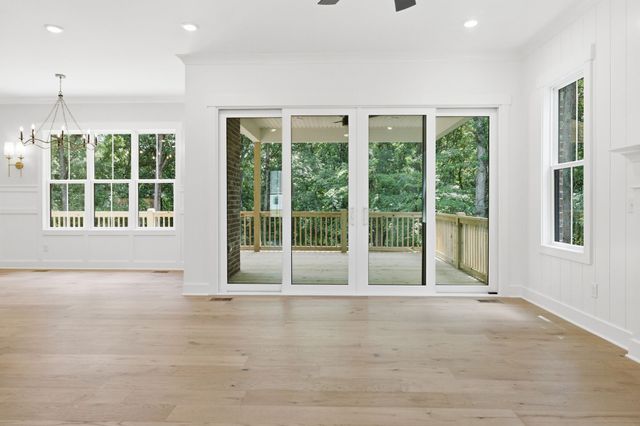 5855 Fisher Grove Rd, Greenbrier, TN 37073