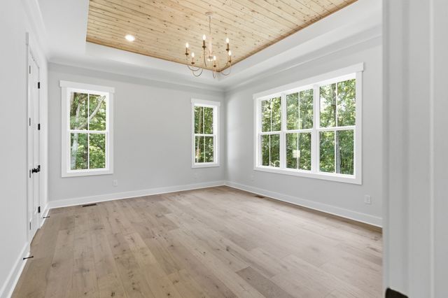 5855 Fisher Grove Rd, Greenbrier, TN 37073