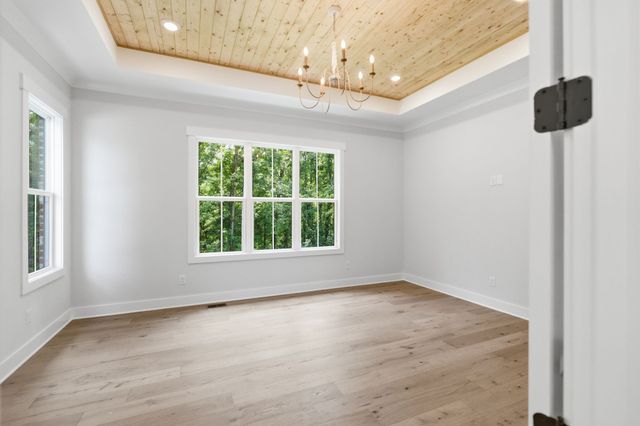 5855 Fisher Grove Rd, Greenbrier, TN 37073
