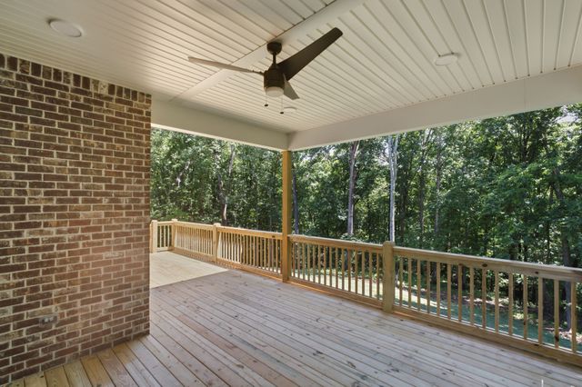 5855 Fisher Grove Rd, Greenbrier, TN 37073