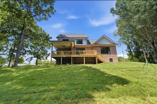 5855 Fisher Grove Rd, Greenbrier, TN 37073