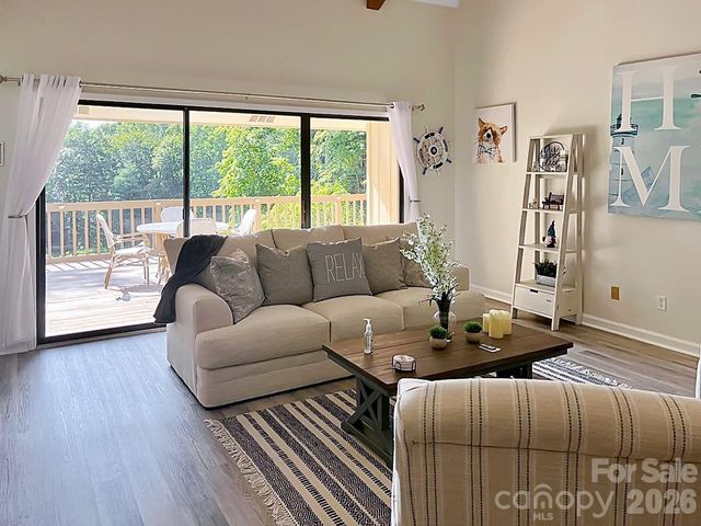 255 Gateway Drive 5, Lake Lure, NC 28746
