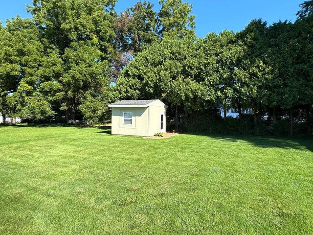 305 E Crocker Street, Fox Lake, WI 53933