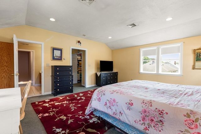 19 Altoona Rd, Dedham, MA 02026