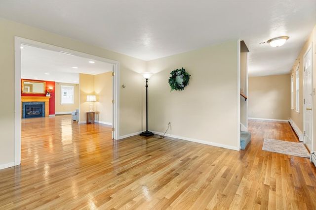 19 Altoona Rd, Dedham, MA 02026