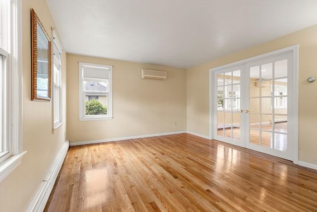 19 Altoona Rd, Dedham, MA 02026