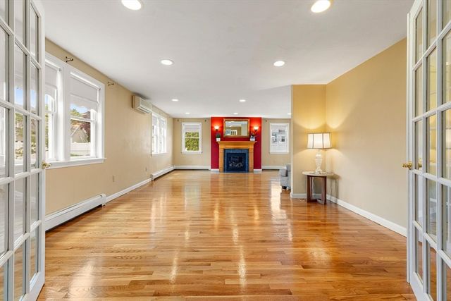 19 Altoona Rd, Dedham, MA 02026